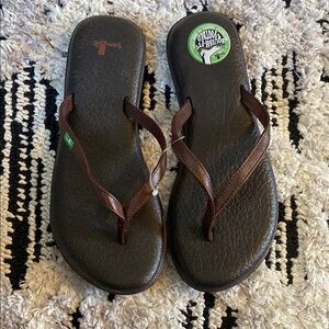 Women’s SANUK Flip Flops Sandals Size 7 NWT New With Tags